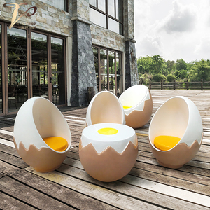 玻璃鋼雞蛋造型桌椅組合