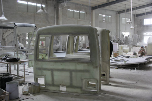 廣東惠州廠家制作玻璃鋼房車外殼